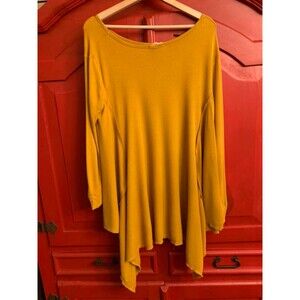 Betsey's Boutique Medium Goldenrod Rough Hem Asymmetric Hi-Low Ribbed Shirt Top